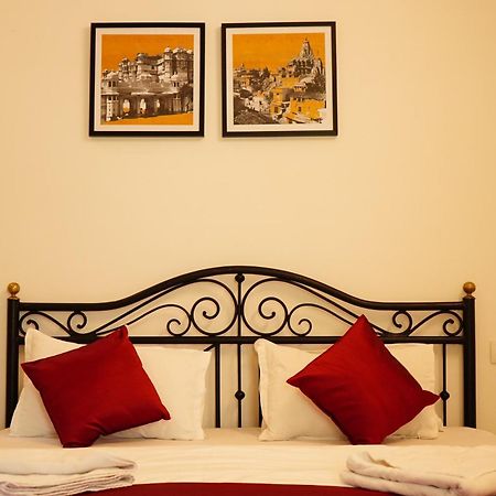 Rising Shemesh Home Stay Udaipur Exterior foto